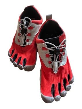 Vibram BRAND NEW Kids Fivefingers Shoes MSRP $150